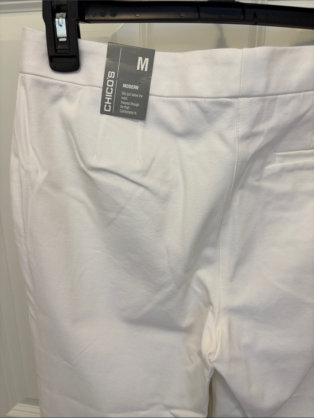 Chico's‎ White Straight-Leg Pants 0.5 - Picture 2 of 14